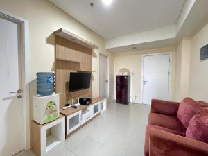 Deluxe 2BR at Parahyangan Residence By Travelio