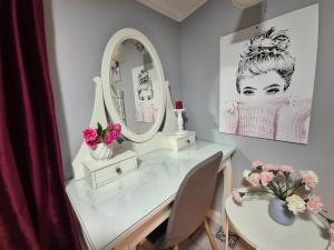 HUGO Luxury Brand New 2 Bedrooms Apartment in the Center