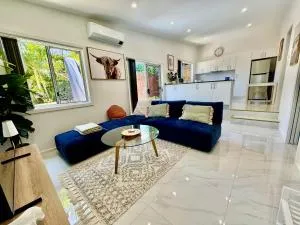 Seaside Cottage - Curl Curl