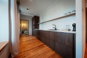 Freinholdi Maja külaliskorter 2 - balcony and SAUNA