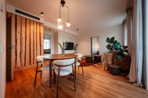 Freinholdi Maja külaliskorter 2 - balcony and SAUNA