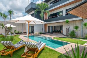 Sunset Berawa - Exclusive Modern 4BR Villa in Central Canggu!