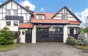 Amazing Home In Pisz With Wifi - 皮什