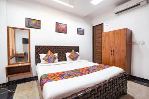FabHotel Villa De Benares - Nr Tulsi Manas Mandir