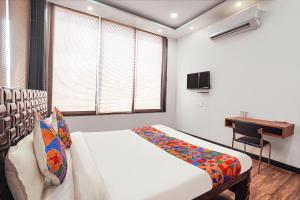 FabHotel Villa De Benares - Nr Tulsi Manas Mandir