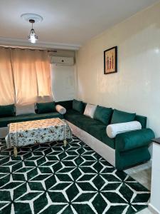 Le Chaleureux 34 face de la gare CTM Hivernage