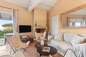 Le Tropézien - Vue Mer à 180, 3 chambres, jardin & piscine