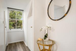 Crescent Lodge 307 Loftus Rd