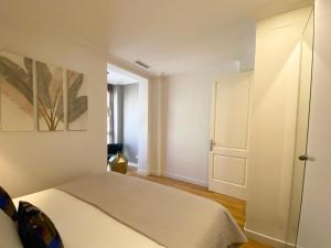 Spacious Elegant on Avenue Diagonal By MyRentalHost