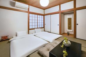 140 square meters three-story independent house 4 bedrooms 2 toilets and spacious living room can accommodate up to 12 people