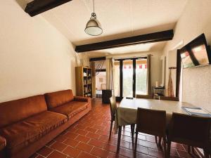 Mazet Marius pour 4 personnes avec piscine et tennis à La Londes-Les-Maures