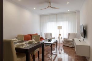 La Bodega Con Parking Gratis