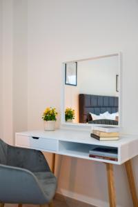 Central 2 Bdrm Aprt In Koukaki!