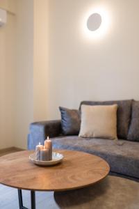 Central 2 Bdrm Aprt In Koukaki!