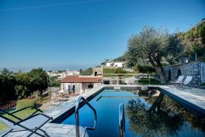 Villa Demetra Capri - Pool and Relaxation