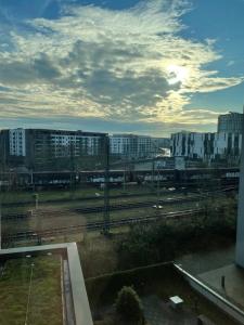 Queen Accessible Room NS room in Hampton By Hilton Frankfurt City Centre East