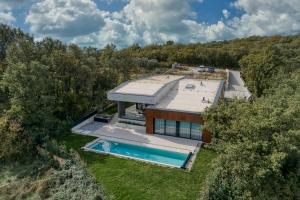 House K2 