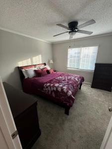 2bed 3bath private and close to everything !