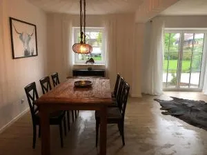 Ferienhaus Surheim - Laufen