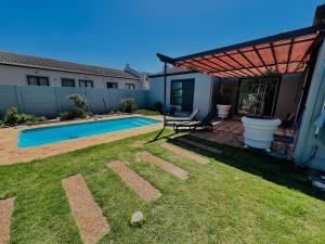 Private garden guest house