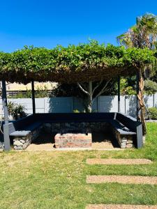 Private garden guest house