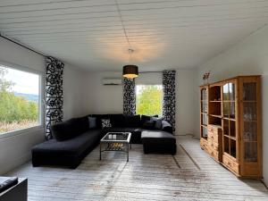 Charmig villa med 3 sovrum i Ljungaverk