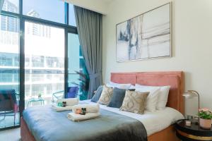 Studio next Dubai Mall with pool