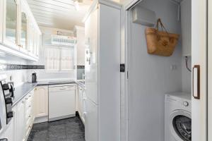 Torremolinos Playamar Primera Linea de Playa Urb. La Farola