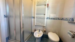 One-Bedroom Apartment with Garden