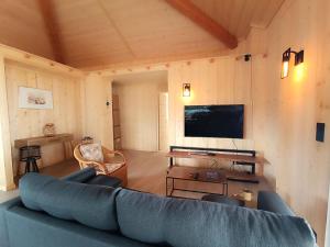 Maison en bois sur pilotis- 4218