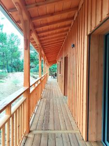 Maison en bois sur pilotis- 4218