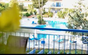 Paradise Gardens pool view apartment