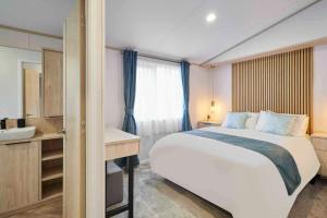 Host & Stay - Linden Lodge, Ashdown Retreat