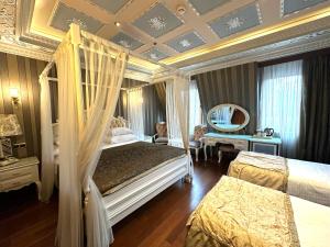 Golden Horn Hotel