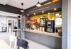 Hotels B&B HOTEL Goussainville CDG : photos des chambres