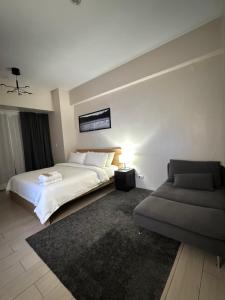 81 Newport Blvd Cluster 5 Unit 4E by Rechelle Nunag