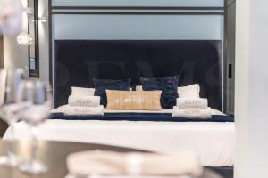 Intimate studio in the heart of Malaga by REMS