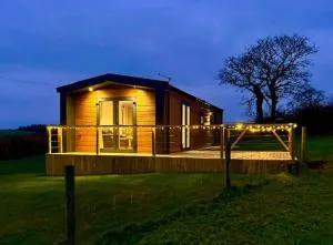 Tor Lodge, Oak Tree Lane - Germansweek