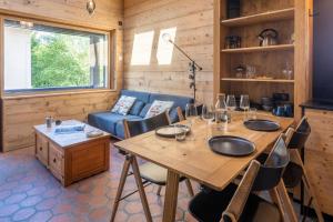 Modern chalet for 5 people, mountain, town center ski touring