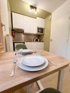 Grand studio neuf Bagneux proche transport métro 4 Paris