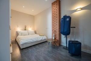 2 bedroom 2 bathroom loft with terrace by the Opera