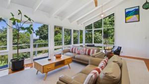 Sea Whisper - Spacious Family Retreat