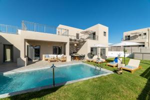 KS Luxury Villas, Private heated Swimming Pools