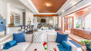 Elegant Palmilla Villa Ocean View Golf Luxury