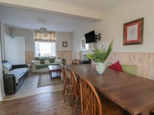 Powillimount Cottage