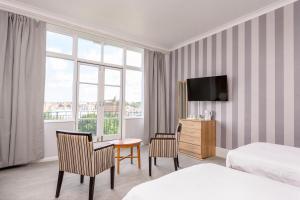 Twin Room with Sea View room in The Esplanade Hotel