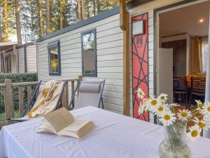 Campings Camping Le Sequoia : photos des chambres