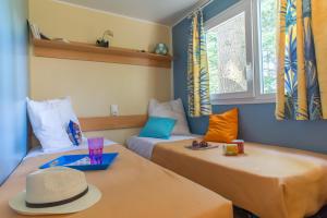 Campings Camping Le Sequoia : photos des chambres