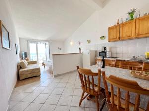 Apartments Tomo 