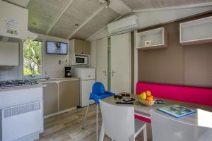 Campings Camping Le Sequoia : photos des chambres